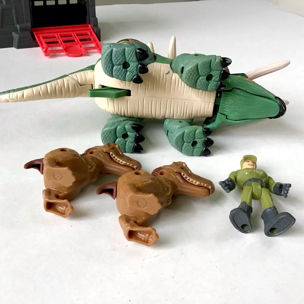 Imaginext Jurassic World Tank The Dinosaur, Capture Cage, T-Rex Action Figures